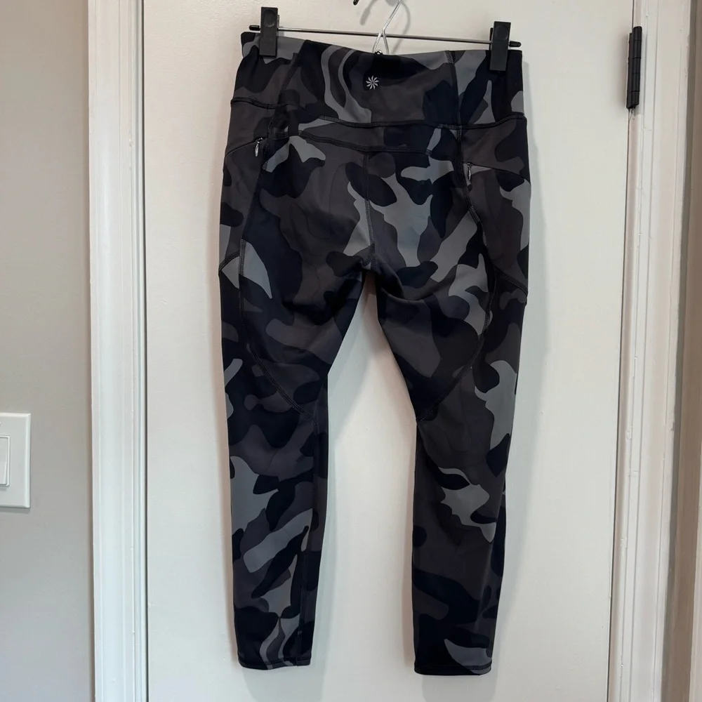 Athleta Small Petite Camouflage Print cropped Leggings with zip‎ thigh pockets